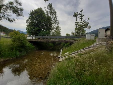 Fotografij mostu na Poti v Jele