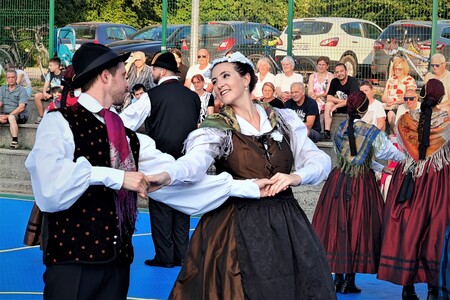 Plesala FS Veseli slovenski duh iz Rosaria