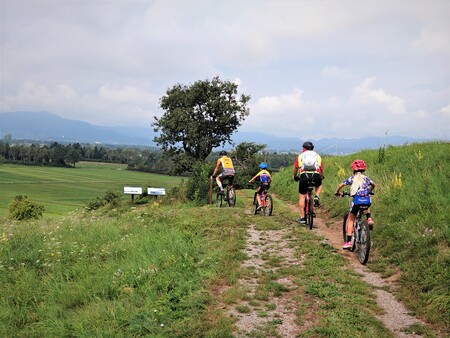 Kolesarski izlet ob 125 letnici ustanovitve KD Borovnica