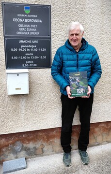 Zbornik 125 let športa in urednik