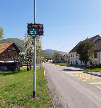 POSTAVITEV PRIKAZOVALNIKOV HITROSTI VOZIL
